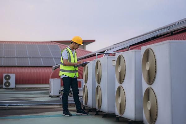 Contrôle d'un équipement technique de rénovation énergétique